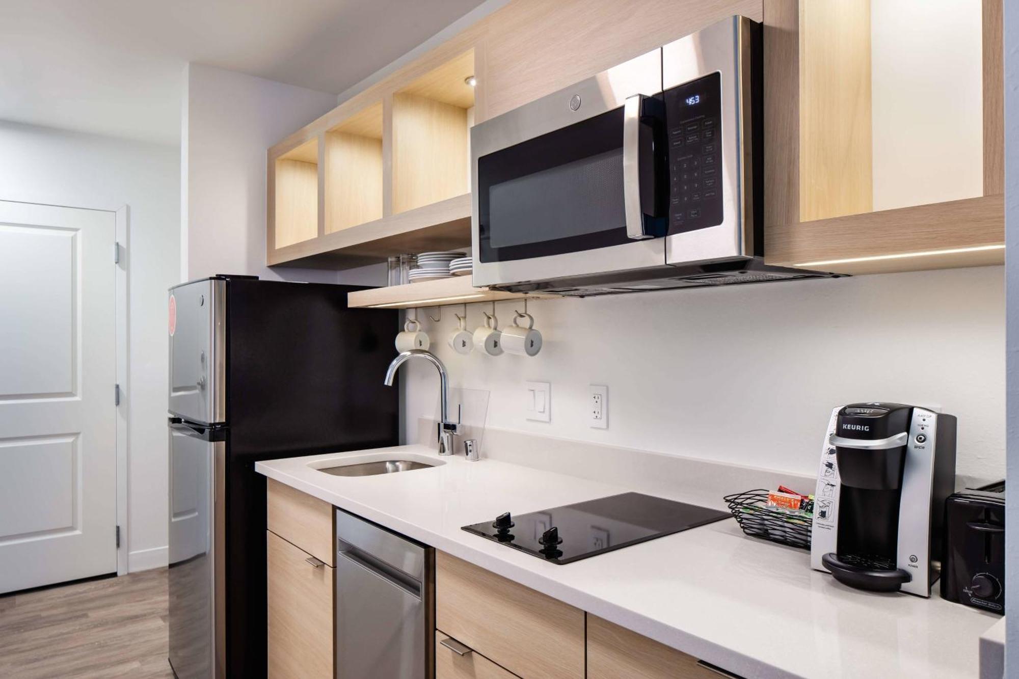 Towneplace Suites By Marriott Milwaukee West Bend Εξωτερικό φωτογραφία